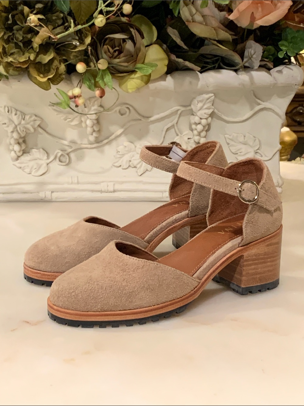 Portland Leather Patina Suede Heels Size 6